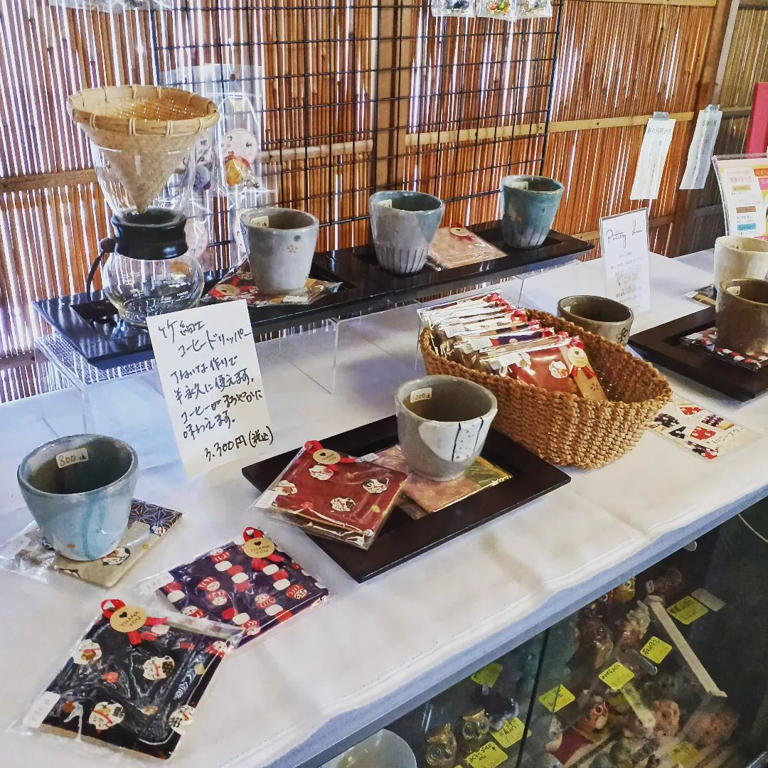 宇多津町新町 蔵カフェこうらく