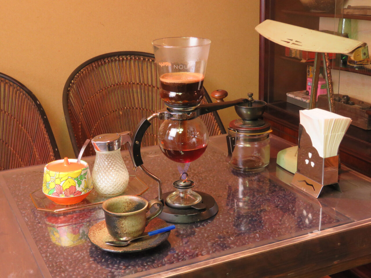 丸亀市福島町 喫茶去AUN  本格手もみ阿吽の呼吸