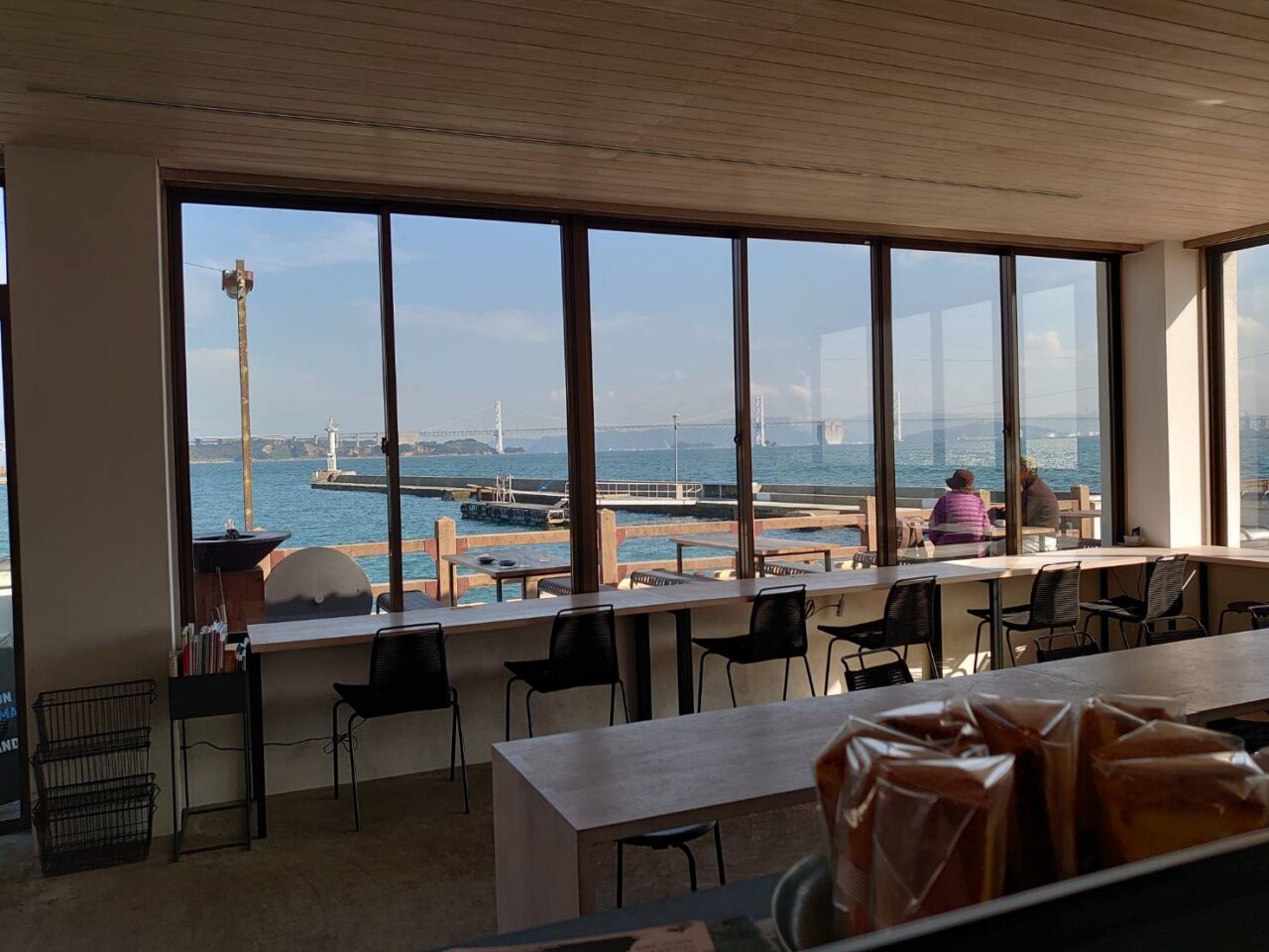 丸亀市本島町泊 海を休ませるレストラン