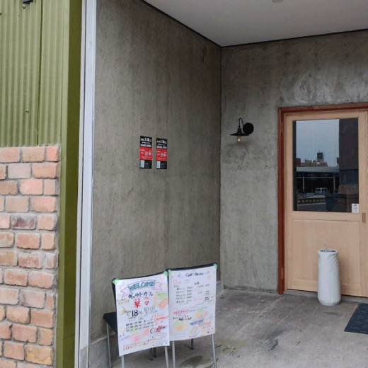 丸亀市港町 ギャラリーカフェ華々