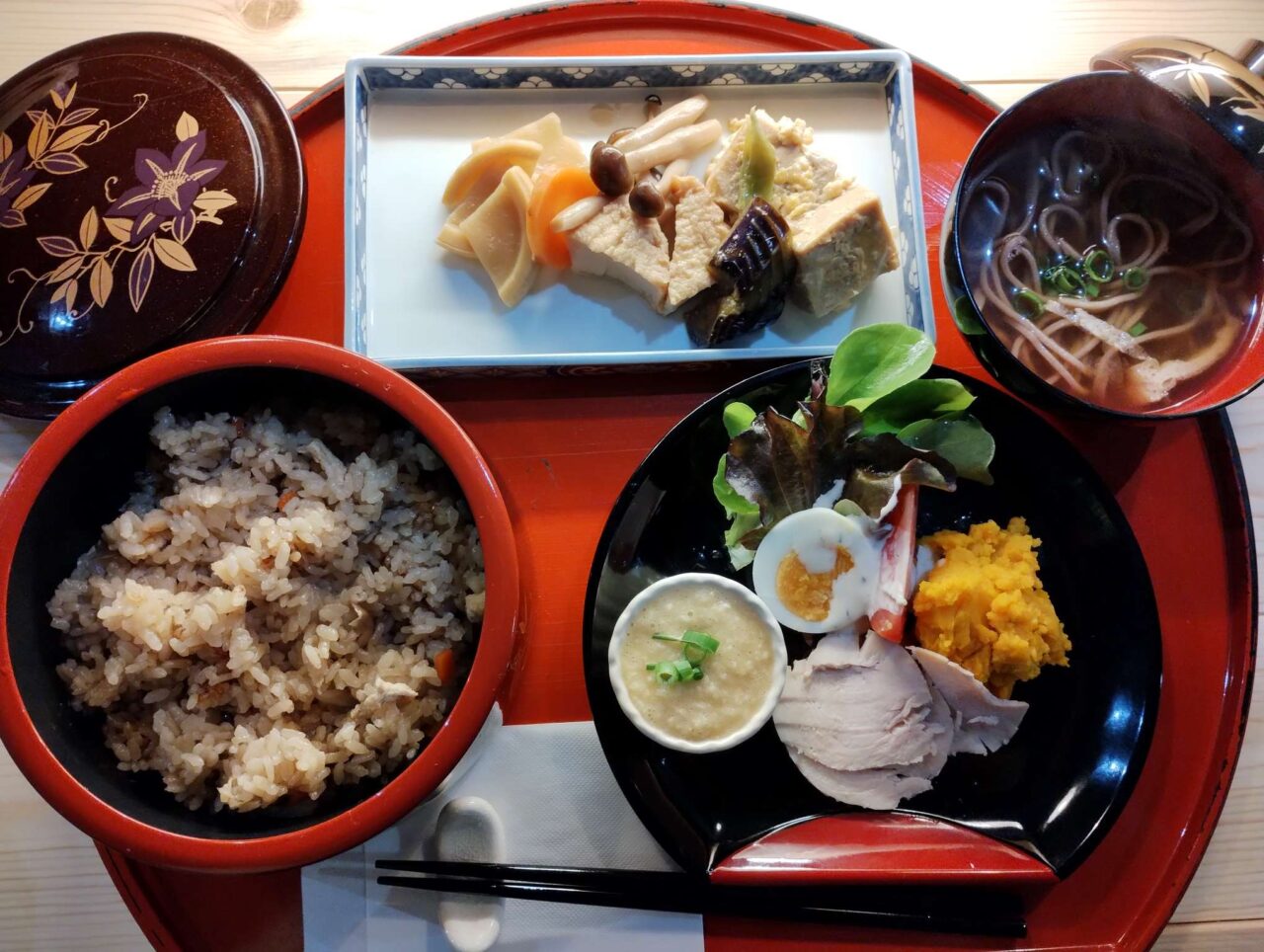 丸亀市港町 ギャラリーカフェ華々