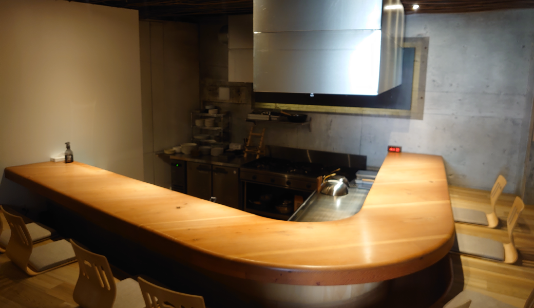 高松市瓦町 創作鉄板焼ラフアージョ