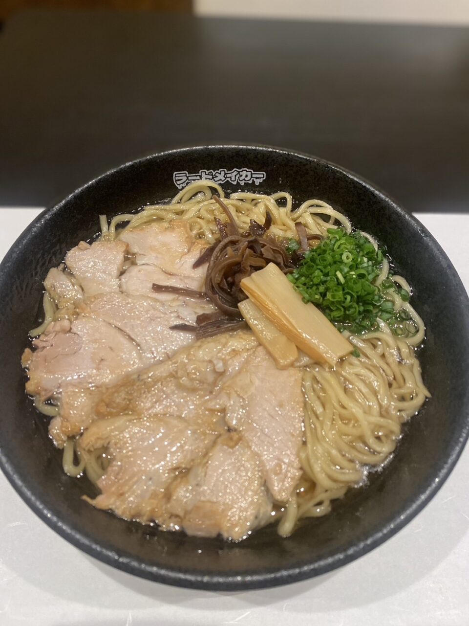 高松市 北九州 ぶた麺 高松シンボルタワーにヤドカリました。