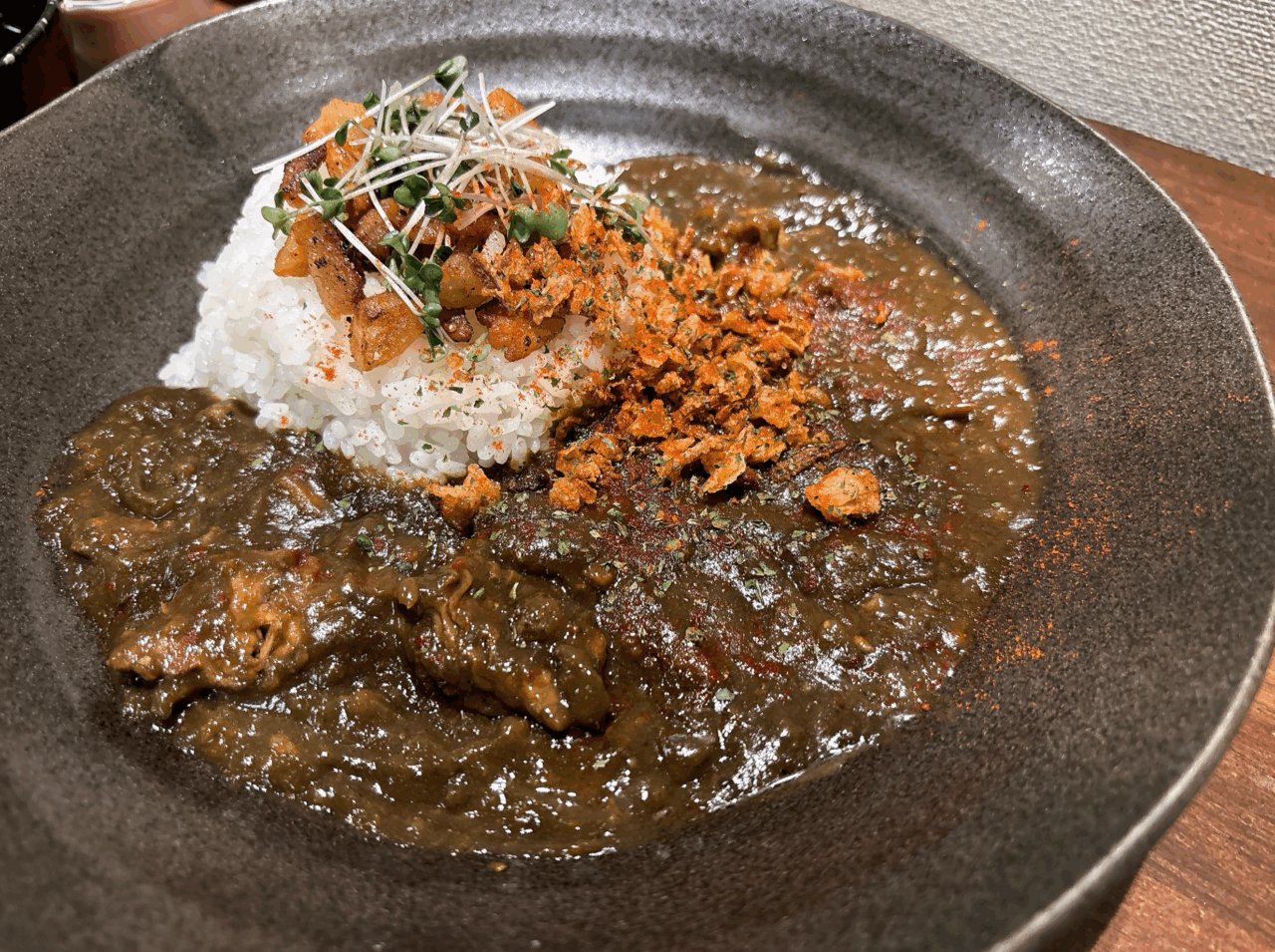 三豊市豊中町 松阪牛すじカレー専門店 pono